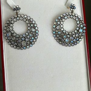 Breathtaking gemstones drop earrings